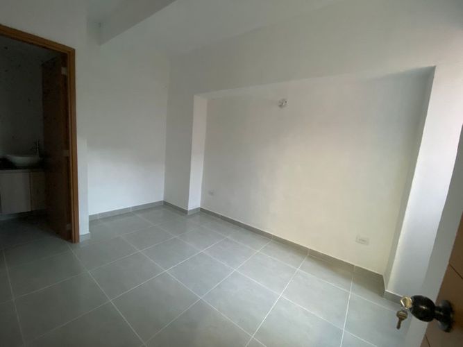 Apartamento de 2 alcobas en venta en El Porvenir, Rionegro, 53 m² · foto 3 de 8
