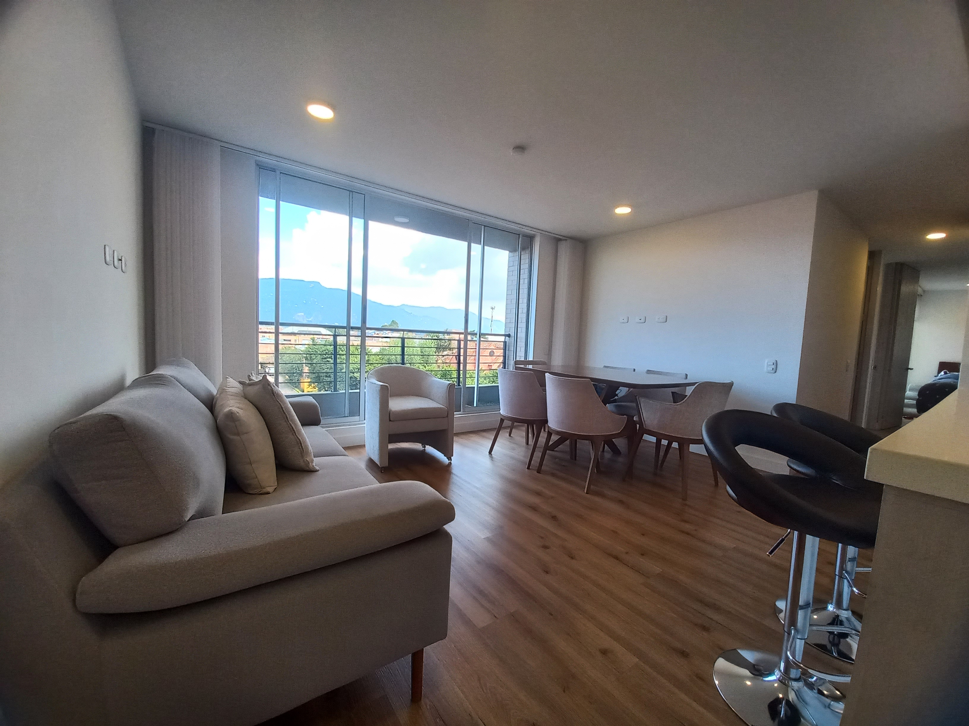 Apartamento en venta en Cn Los Arboles, Chía · foto 3 de 24