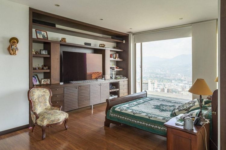 Casa de 4 alcobas en venta en Señorial, Envigado, 570 m² · foto 6 de 21