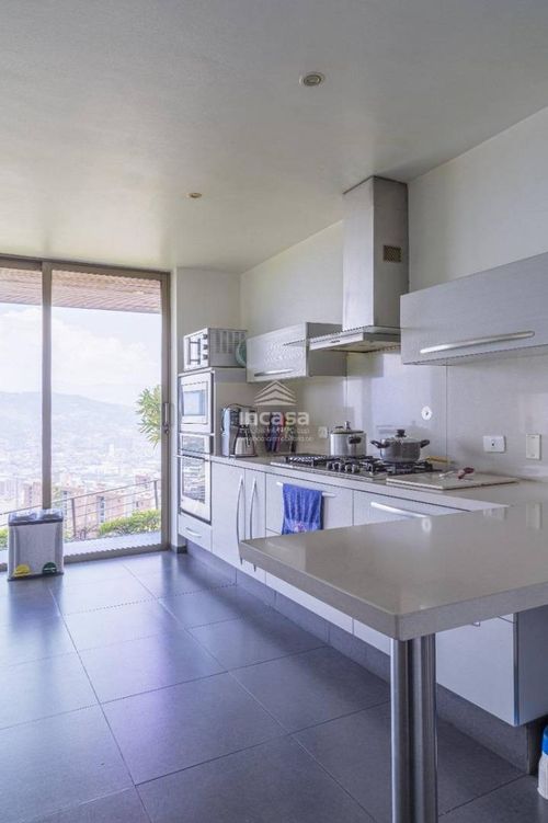 Casa de 4 alcobas en venta en Señorial, Envigado, 570 m² · foto 18 de 21