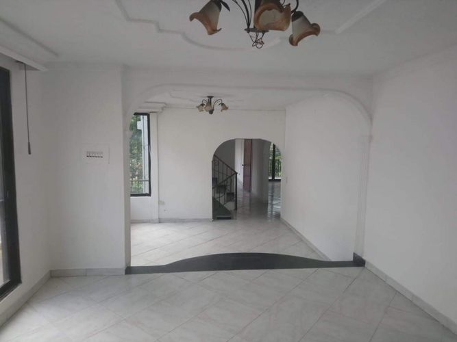 Casa de 7 alcobas en venta en Jardin, Ibagué, 250 m² · foto 9 de 18