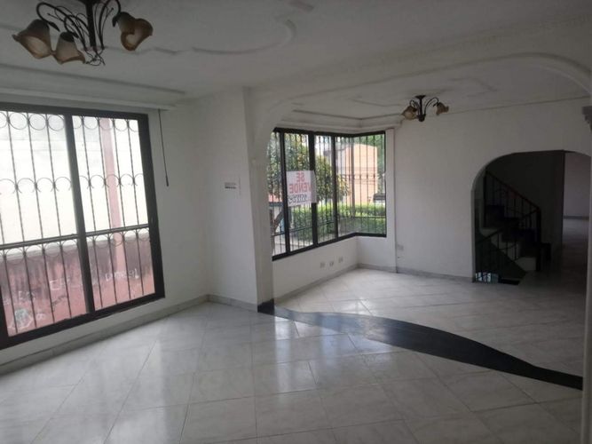 Casa de 7 alcobas en venta en Jardin, Ibagué, 250 m² · foto 10 de 18