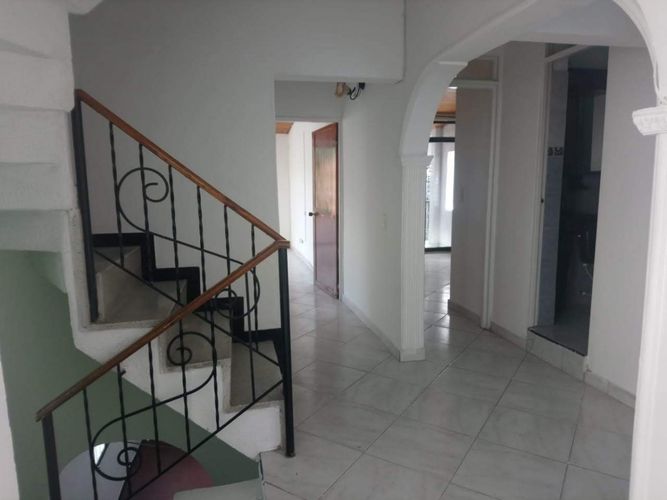 Casa de 7 alcobas en venta en Jardin, Ibagué, 250 m² · foto 11 de 18
