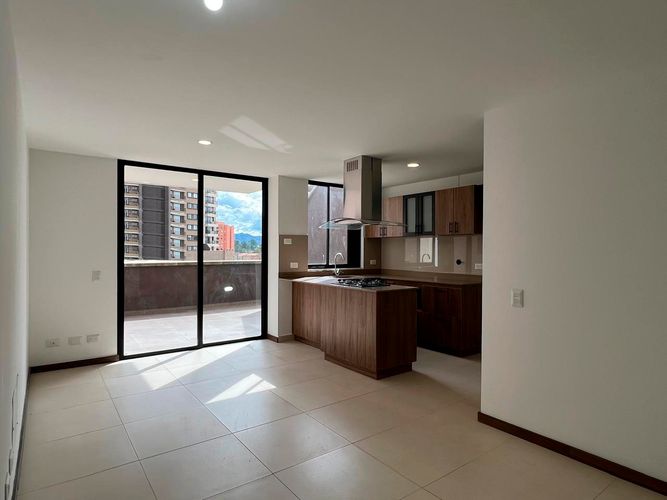 Apartamento de 2 alcobas en venta en Quirama, Rionegro, 71 m² · foto 2 de 13