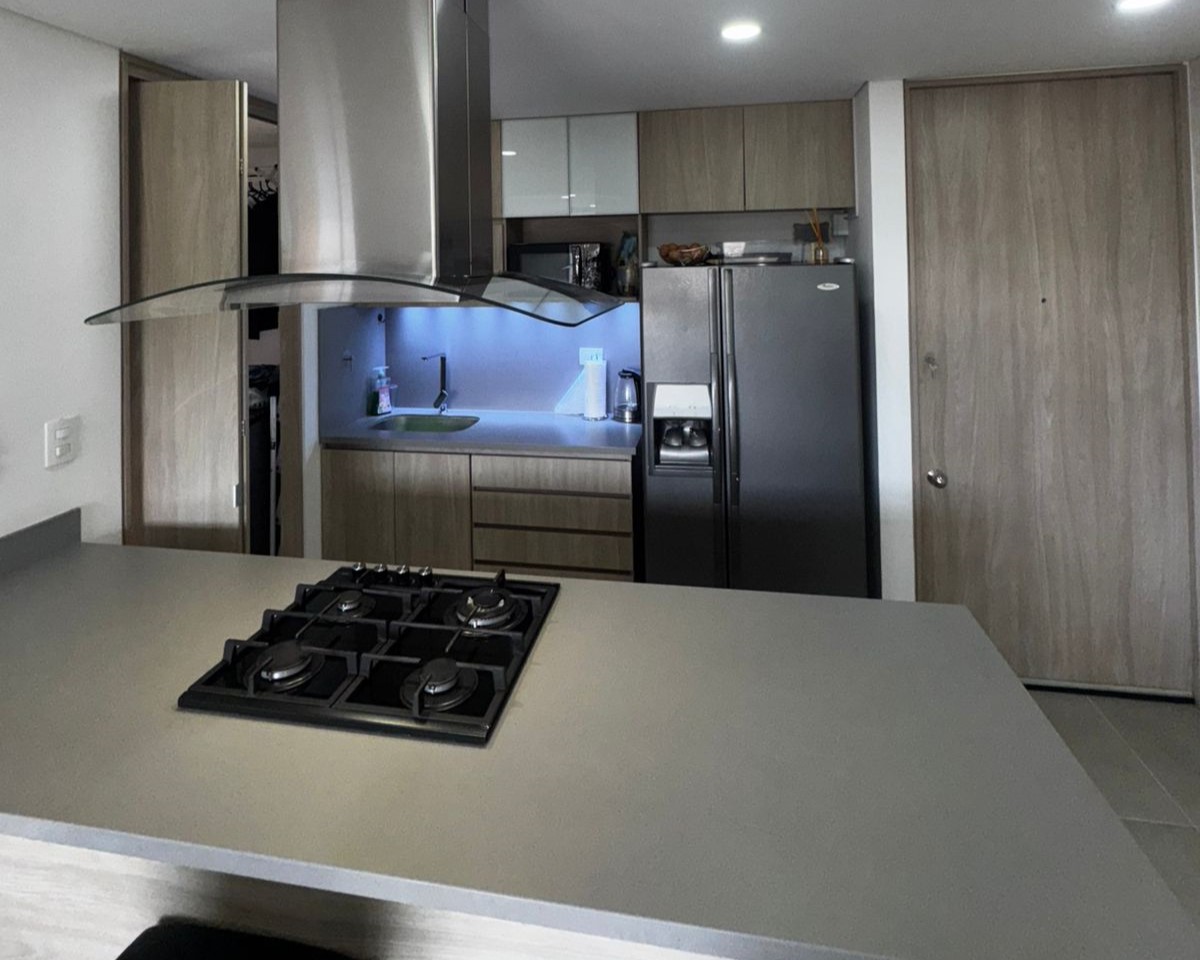 Apartamento en arriendo en Cumbres, Envigado · foto 5 de 11