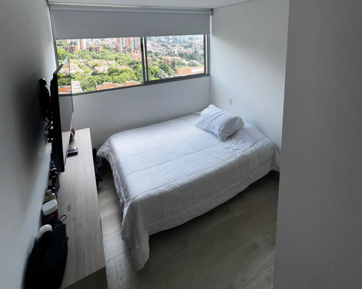 Apartamento en arriendo en Cumbres, Envigado · foto 6 de 11
