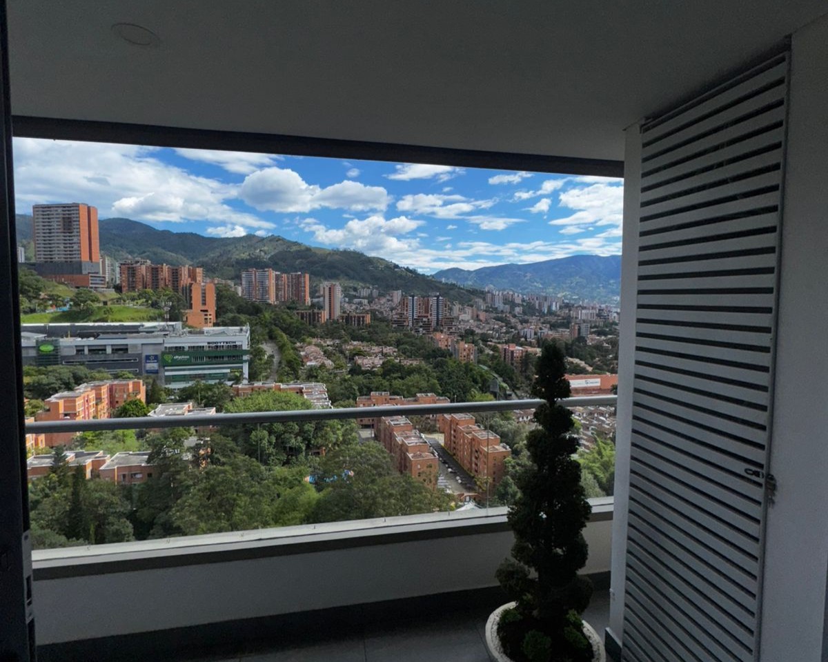 Apartamento en arriendo en Cumbres, Envigado · foto 11 de 11