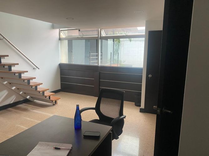 Oficina en arriendo en El Poblado, Medellín, 51 m² · foto 4 de 19