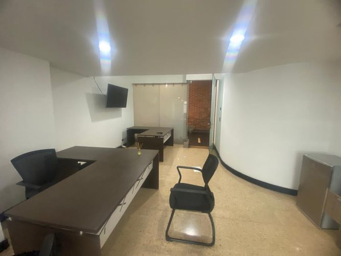 Oficina en arriendo en El Poblado, Medellín, 51 m² · foto 9 de 19