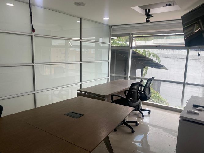 Oficina en arriendo en El Poblado, Medellín, 51 m² · foto 10 de 19