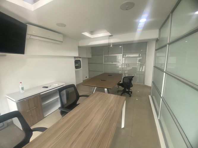 Oficina en arriendo en El Poblado, Medellín, 51 m² · foto 14 de 19