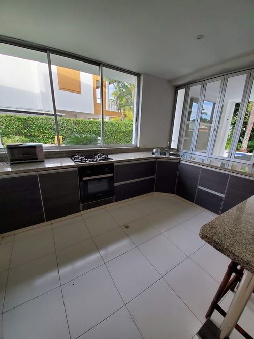 Casa de 4 alcobas en venta en Bolivia, Ricaurte, 350 m² · foto 11 de 24