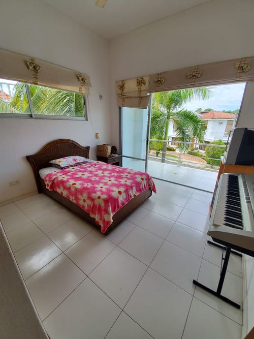 Casa de 4 alcobas en venta en Bolivia, Ricaurte, 350 m² · foto 20 de 24