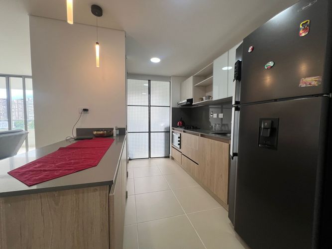 Apartamento de 3 alcobas en arriendo en Loma Benedictinos, Envigado, 115 m² · foto 5 de 17