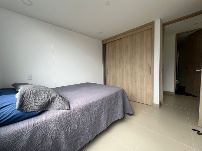 Apartamento de 3 alcobas en arriendo en Loma Benedictinos, Envigado, 115 m² · foto 12 de 17