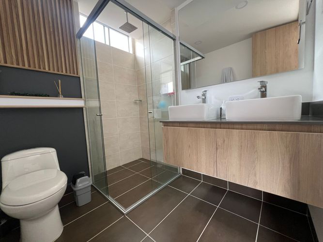 Apartamento de 3 alcobas en arriendo en Loma Benedictinos, Envigado, 115 m² · foto 16 de 17