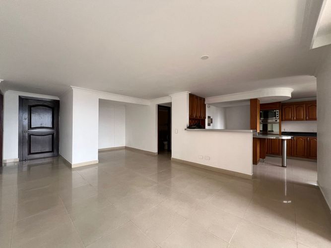 Apartamento de 3 alcobas en arriendo en El Poblado, Medellín, 118 m² · foto 9 de 17