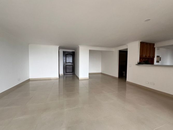 Apartamento de 3 alcobas en arriendo en El Poblado, Medellín, 118 m² · foto 13 de 17