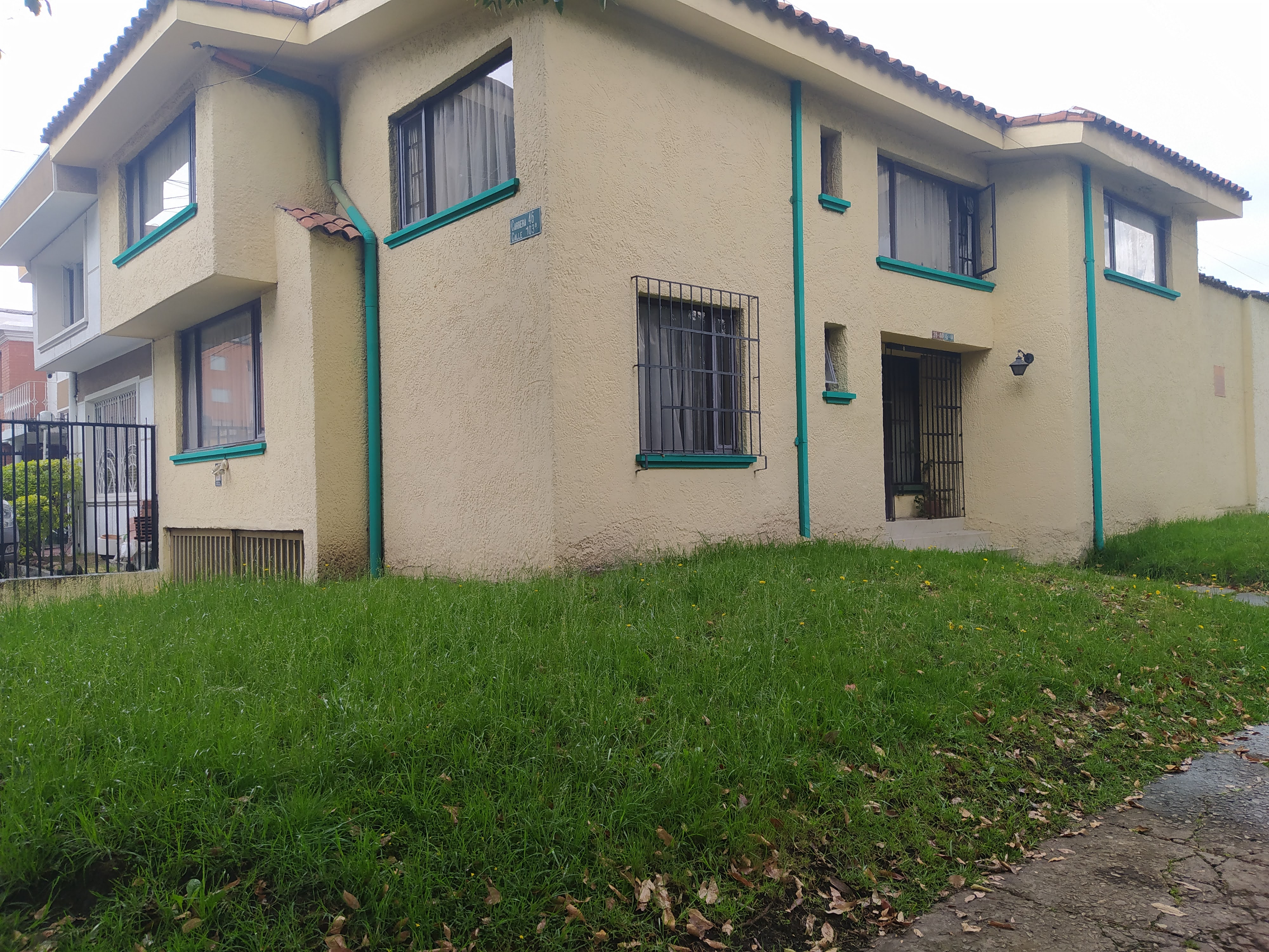 Casa en venta en Pasadena, Bogotá · foto 2 de 24