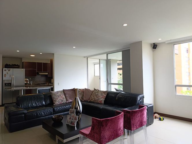 Apartamento de 2 alcobas en venta en El Poblado, Medellín, 146 m² · foto 6 de 18
