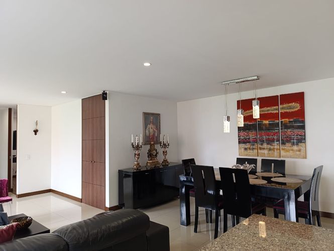 Apartamento de 2 alcobas en venta en El Poblado, Medellín, 146 m² · foto 7 de 18