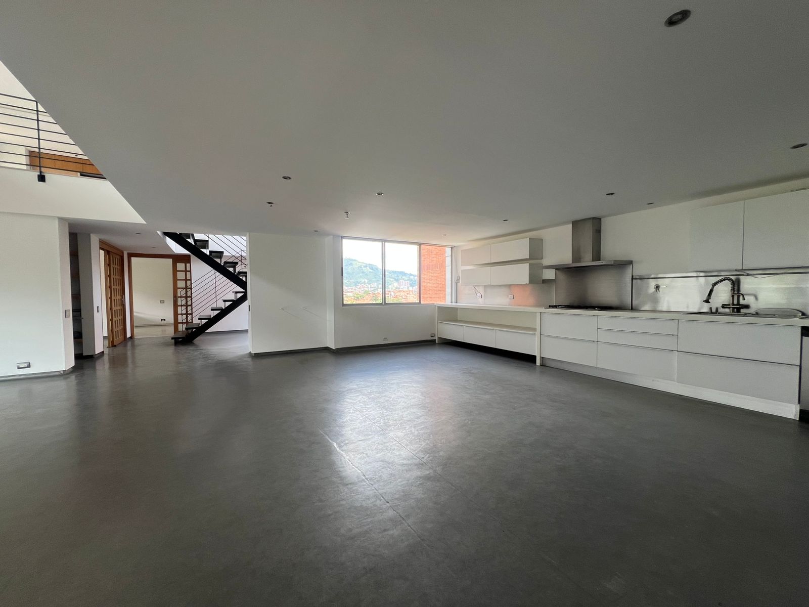 Apartamento en venta en Loma Benedictinos, Envigado · foto 3 de 15