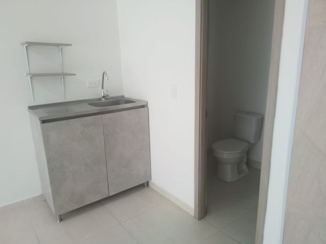 Local en arriendo en Cristo Rey, Medellín, 50 m² · foto 6 de 8