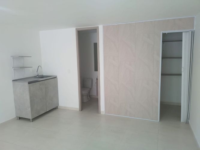 Local en arriendo en Cristo Rey, Medellín, 50 m² · foto 7 de 8