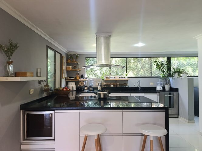 Apartamento de 3 alcobas en venta en El Poblado, Medellín, 245 m² · foto 6 de 20