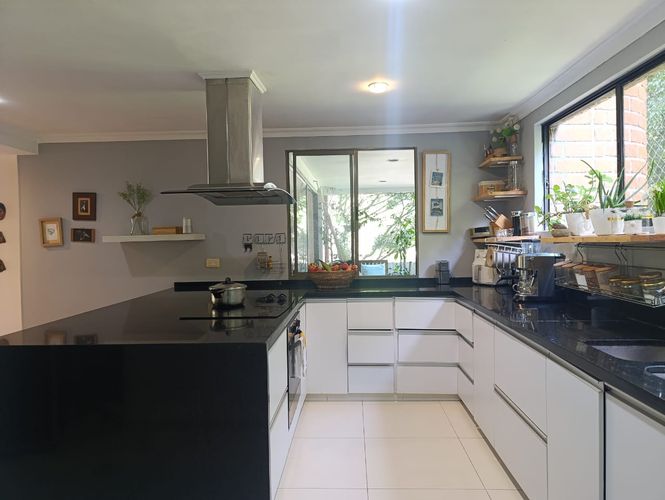 Apartamento de 3 alcobas en venta en El Poblado, Medellín, 245 m² · foto 7 de 20