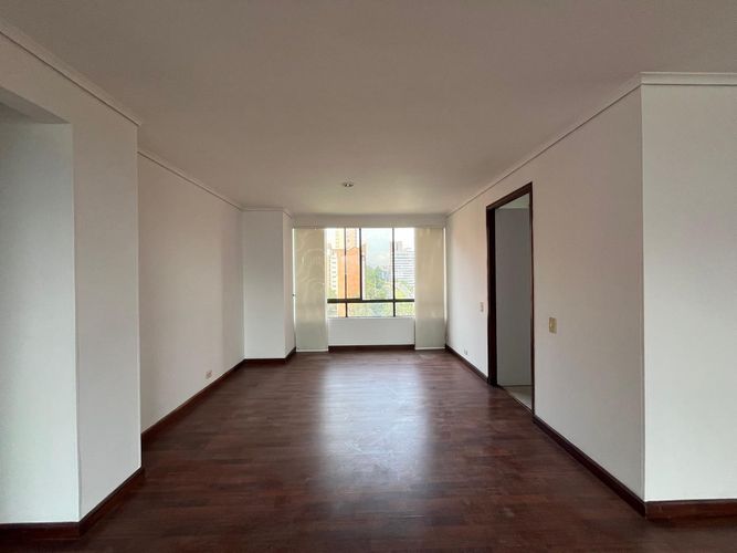 Apartamento de 3 alcobas en venta en El Poblado, Medellín, 150 m² · foto 3 de 17
