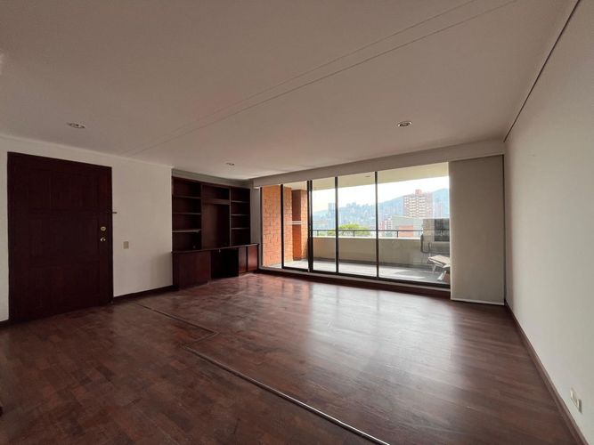 Apartamento de 3 alcobas en venta en El Poblado, Medellín, 150 m² · foto 10 de 17