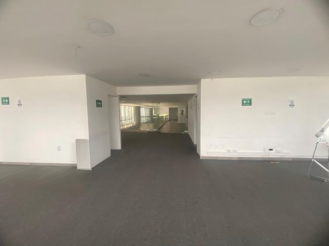 Oficina en arriendo en El Poblado, Medellín, 117 m² · foto 2 de 14