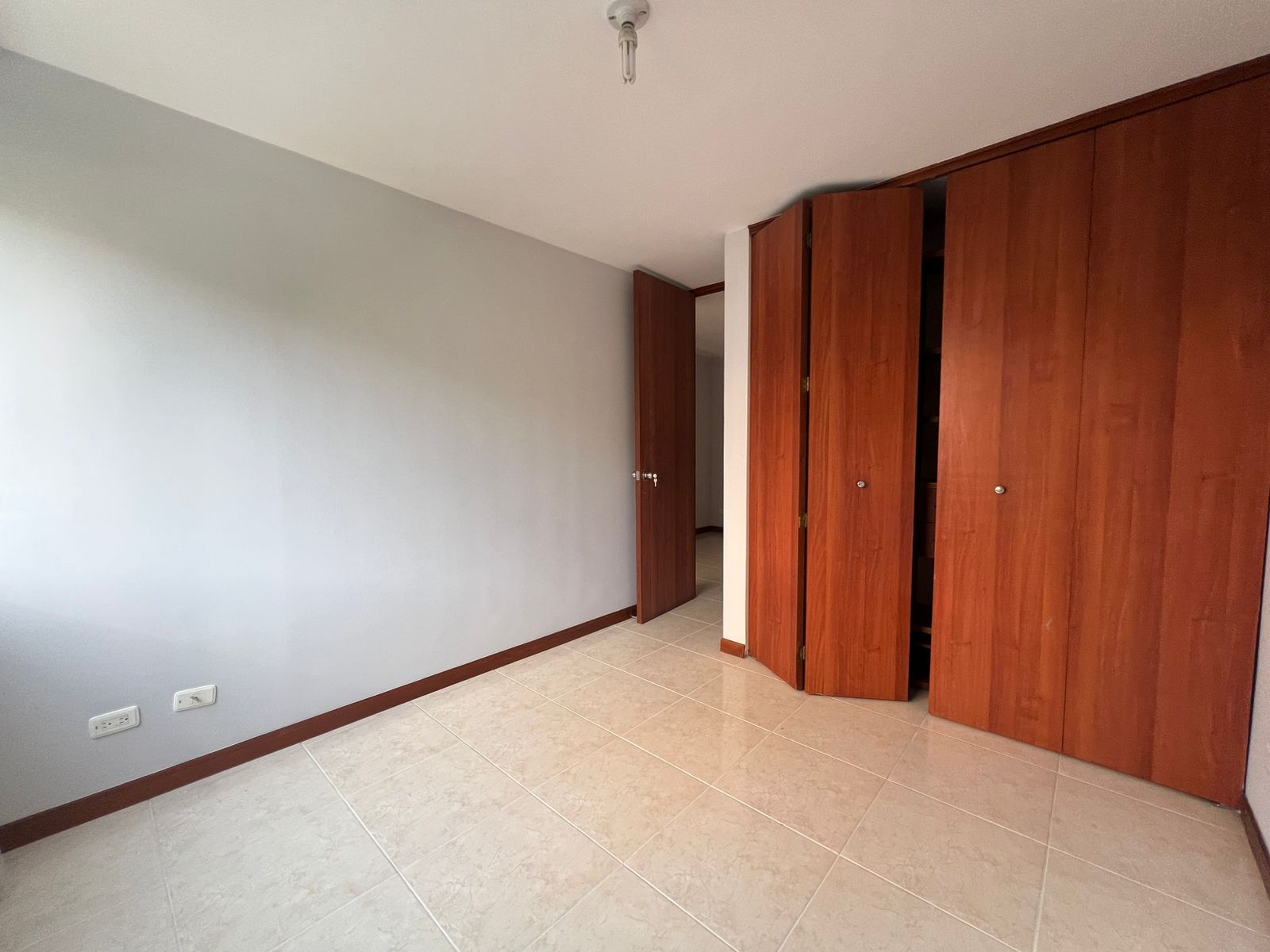 Apartamento en arriendo en Loma Benedictinos, Envigado · foto 13 de 16