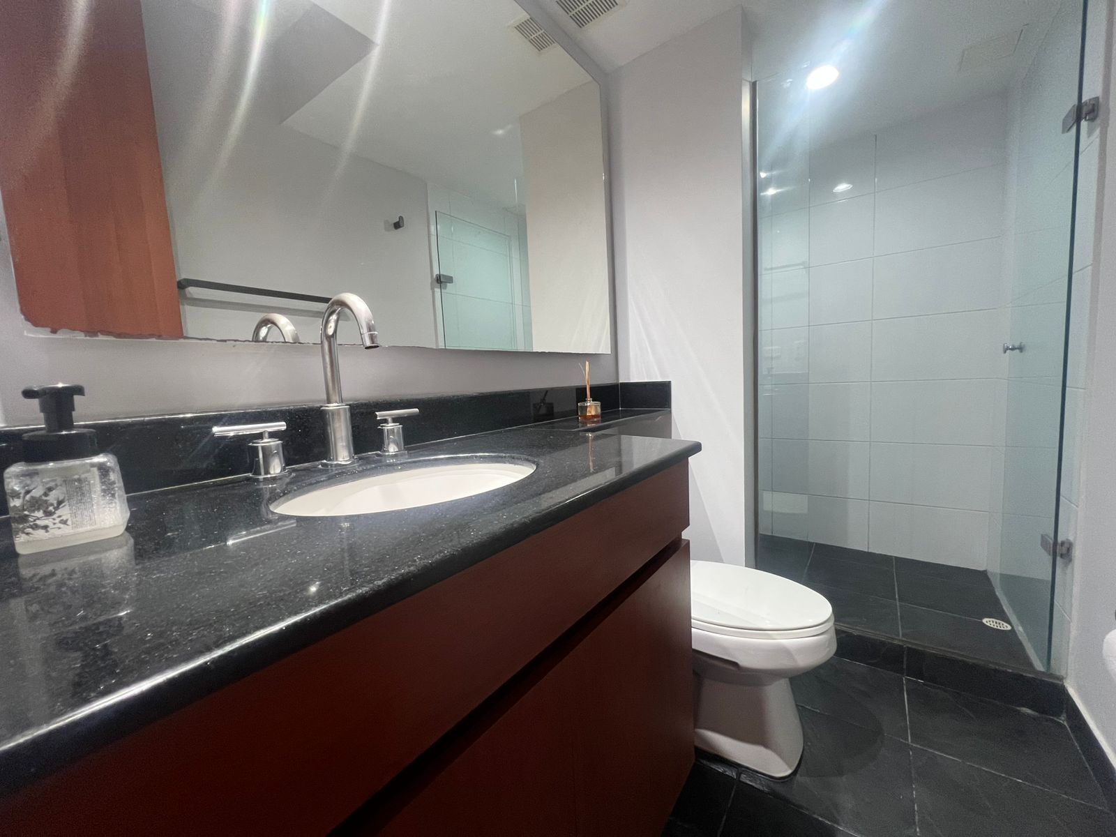 Apartamento en arriendo en Loma Benedictinos, Envigado · foto 15 de 16