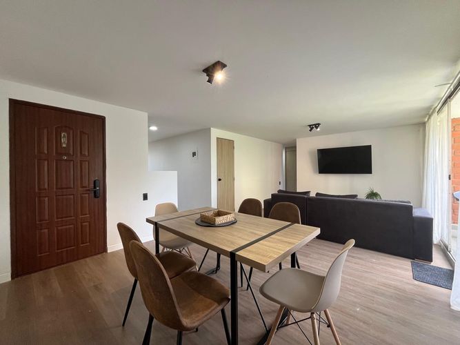 Apartamento de 3 alcobas en venta en El Poblado, Medellín, 100 m² · foto 4 de 17