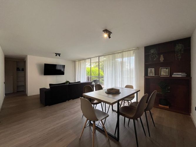 Apartamento de 3 alcobas en venta en El Poblado, Medellín, 100 m² · foto 2 de 17