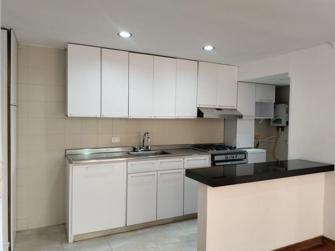 Apartamento de 2 alcobas en arriendo en Santa María De Los Ángeles, Medellín, 72 m² · foto 3 de 16