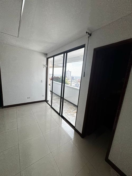 Apartamento en venta en Redoma Aer, Cúcuta · foto 7 de 18