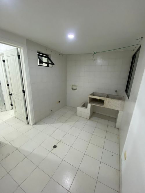 Apartamento de 4 alcobas en venta en Bellavista, Cali, 167 m² · foto 10 de 10
