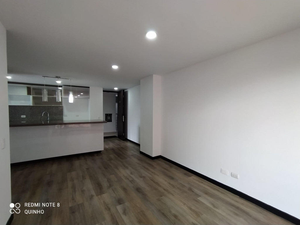 Apartamento en venta en Bella Suiza, Bogotá · foto 2 de 17