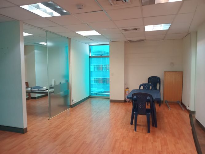 Oficina en arriendo en El Poblado, Medellín, 61 m² · foto 4 de 8
