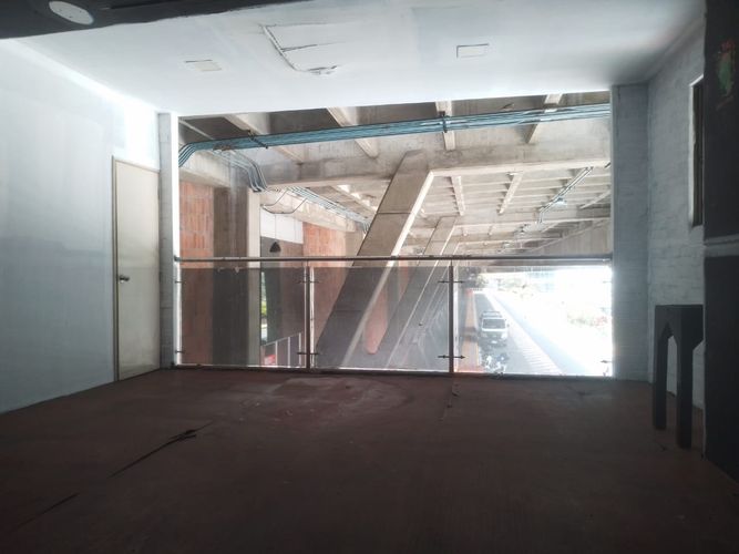 Local en arriendo en Cristo Rey, Medellín, 65 m² · foto 5 de 12