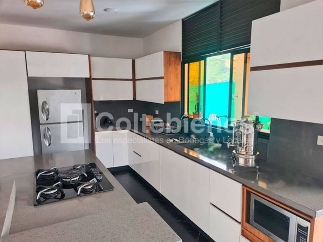 Finca en venta en Machado, Copacabana, 536 m² · foto 5 de 18