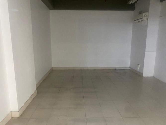 Local en arriendo en El Poblado, Medellín, 30 m² · foto 2 de 5