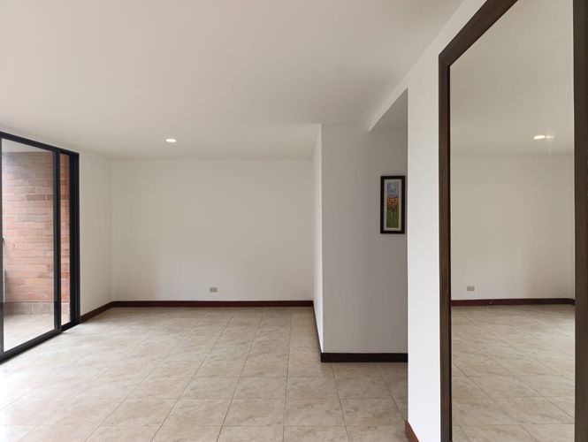 Apartamento de 3 alcobas en arriendo en El Poblado, Medellín, 113 m² · foto 2 de 18