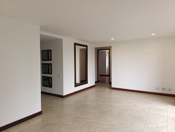 Apartamento de 3 alcobas en arriendo en El Poblado, Medellín, 113 m² · foto 3 de 18
