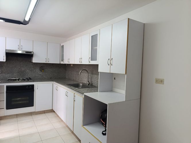 Apartamento de 3 alcobas en arriendo en El Poblado, Medellín, 113 m² · foto 4 de 18