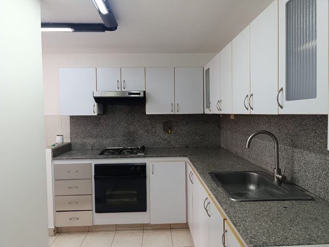 Apartamento de 3 alcobas en arriendo en El Poblado, Medellín, 113 m² · foto 5 de 18