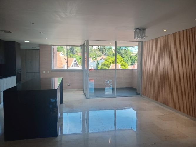 Apartamento de 3 alcobas en arriendo en El Poblado, Medellín, 220 m² · foto 7 de 19
